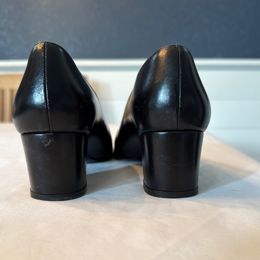 Chanel Black Leather Women's Shoes - Picture 5 of 5